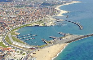 10.5 x 3.7 Metros Amarre Puerto Deportivo de Póvoa de Varzim En Venta