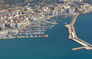 10 x 3.5 Metros Amarre Puerto Deportivo de Ampolla En Venta