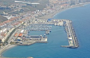 10 x 3.5 Metros Amarre Puerto Deportivo de Caleta de Velez En Venta