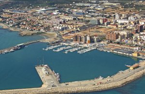 10 x 3.5 Metros Amarre Puerto Deportivo de Club Nautico Vinaros En Venta