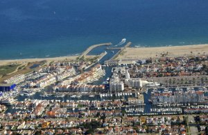 10 x 3.5 Metros Amarre Puerto Deportivo de Empuriabrava En Venta