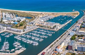 10 x 3.5 Metros Amarre Puerto Deportivo de Lagos En Venta