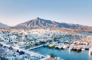 10 x 3.5 Metros Amarre Puerto Deportivo de Puerto Banus En Alquiler