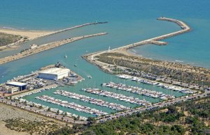 10 x 3.75 Metros Amarre Puerto Deportivo de Las Dunas En Venta