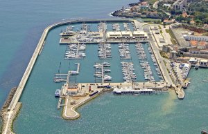 10 x 3.8 Metros Amarre Puerto Deportivo de Cascais En Venta