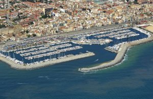 10 x 3.8 Metros Amarre Puerto Deportivo de Port Masnou En Venta