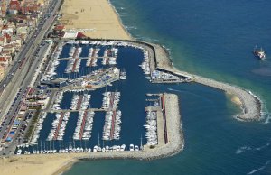 10 x 3.8 Metros Amarre Puerto Deportivo de Port Masnou En Venta