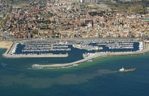 10 x 3.8 Metros Amarre Puerto Deportivo de Port Masnou En Venta