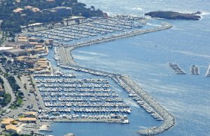 10 x 4.5 Metros Amarre Puerto Deportivo de Santa Lucia St Raphael En Venta