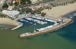 10 x 4 Metros Amarre Puerto Deportivo de Club Nàutic Salou En Venta