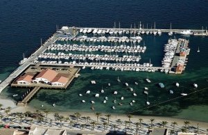 10 x 4 Metros Amarre Puerto Deportivo de Club Náutico Mar Menor Los Alcázares En Venta