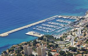 11.5 x 3.55 Metros Amarre Puerto Deportivo de Club Nautico Moraira En Venta