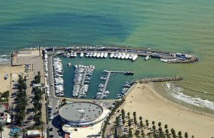 11 x 4 Metros Amarre Puerto Deportivo de Club Nàutic Salou En Venta