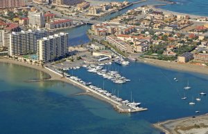 12 x 3.5 Metros Amarre Puerto Deportivo de Club Nautico La Isleta En Venta