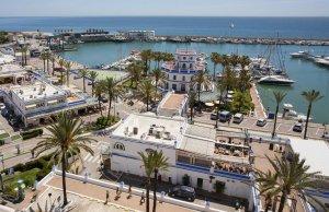 12 x 3.5 Metros Amarre Puerto Deportivo de Estepona En Venta