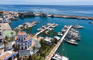 12 x 3.5 Metros Amarre Puerto Deportivo de Estepona En Venta