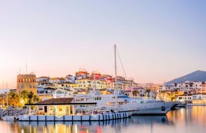 12 x 3.75 Metros Amarre Puerto Deportivo de Puerto Banus En Venta