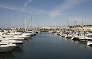 12 x 4.5 Metros Amarre Puerto Deportivo de Cascais En Venta