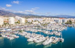 12 x 4 Metros Amarre Puerto Deportivo de Estepona En Venta