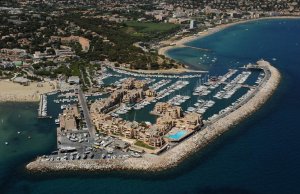 14 x 4.5 Metros Amarre Puerto Deportivo de Port of Bormes-Les-Mimosas En Venta