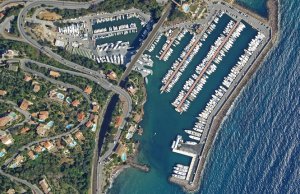 14 x 4.83 Metros Amarre Puerto Deportivo de La Napoule En Venta