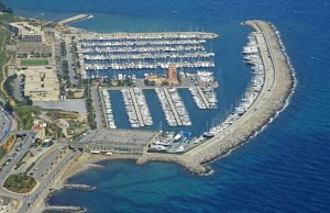 21.5 x 6 Metros Amarre Puerto Deportivo de Degli Aregai