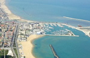 10 x 4 Metros Amarre Puerto Deportivo de di Pescara