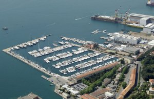 15 x 4.75 Metros Amarre Puerto Deportivo de Porto Lottie , La Spezia -