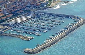 24 x 6.5 Metros Amarre/Puerto Deportivo De Cala de' Medici en Venta