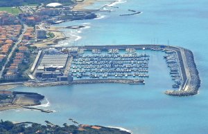 24 x 6.5 Metros Amarre/Puerto Deportivo De Cala de' Medici en Venta