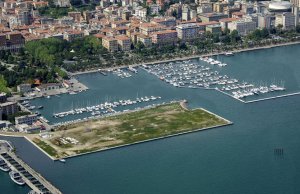 25 x 7 Metros Amarre Puerto Deportivo de Port Mirabello , La Spezia