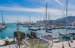 18 X 5.5 Metros Amarre Puerto Deportivo de Vela Barcelona En Venta