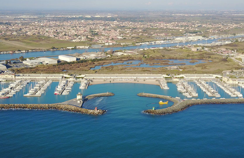 25 x 6.5 Metros Amarre Puerto Deportivo de Porto Turistico di Roma En Venta