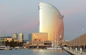 35 X 9.5 Metros Amarre Puerto Deportivo de Vela Barcelona En Venta