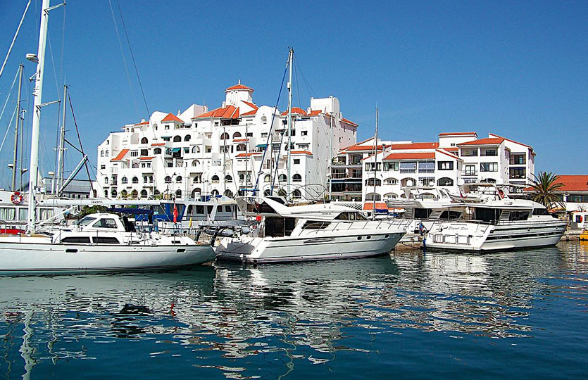 45 x 8 Metros Amarre Puerto Deportivo de Puerto Deportivo de Bay En Venta