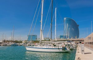 45 X 9.5 Metros Amarre Puerto Deportivo de Vela Barcelona En Venta