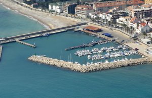 6.5 x 2.5 Metros Amarre Puerto Deportivo de CN Cases d'Alcanar En Venta