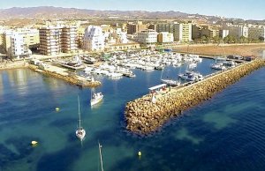 8 x 2.5 Metros Amarre Puerto Deportivo de CN Aguilas En Venta