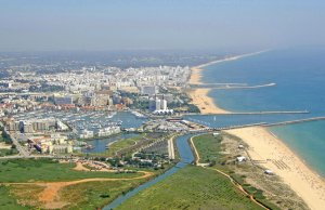 8 x 3.1 Metros Amarre Puerto Deportivo de Vilamoura En Venta