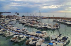 8 x 3 Metros Amarre Puerto Deportivo de Club Nàutico Dehesa de Campoamor En Venta