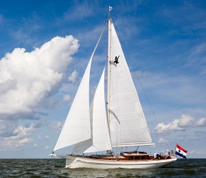 Conoce el Stoute Hendrik Puffin 41 Modern Classic 2008, un velero clásico y moderno.