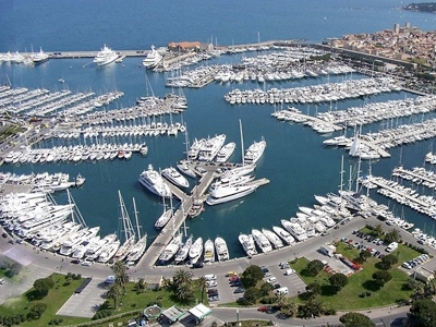 Puerto Deportivo de Club Nautico Punta Umbria - Amarres en Venta