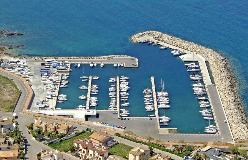 Puerto Deportivo de Club Nàutic Colònia de Sant Pere - Amarres e